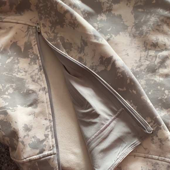 Lululemon Mens Sweater Sz XS - Picture 5 of 8